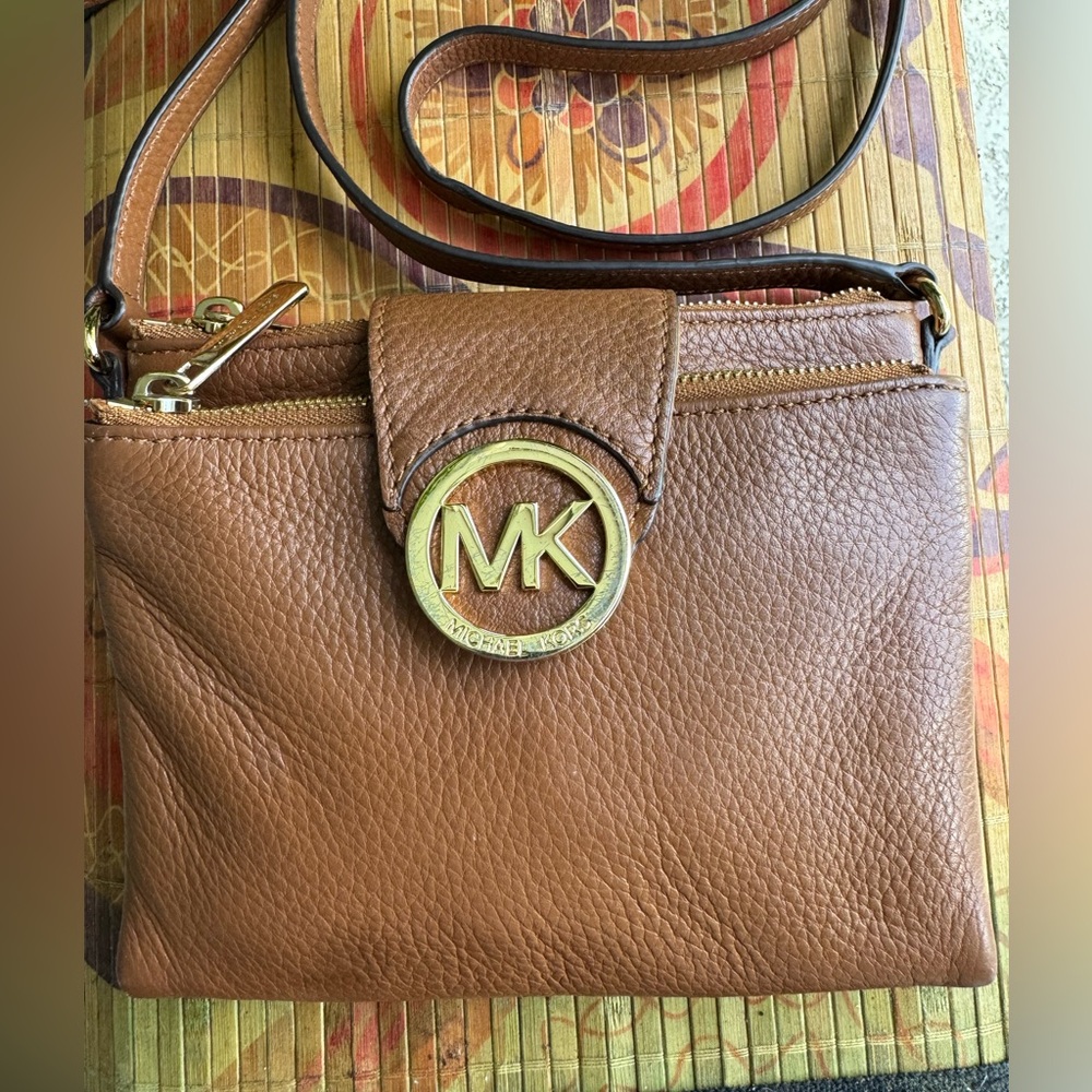 Michael Michael Kors Brown Leather Fulton Crossbody Bag - Picture 2 of 13